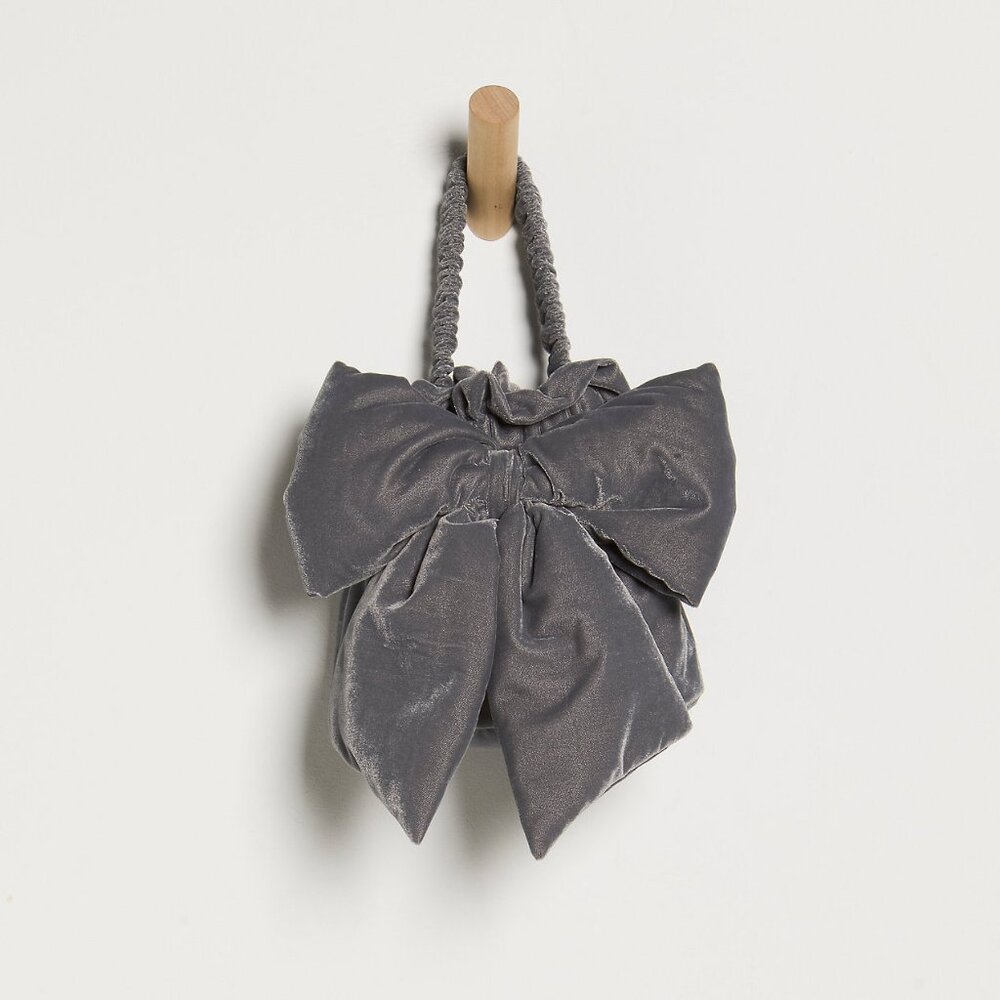 'copy' FREE PEOPLE Belle Velvet Bow Bag / Silver Blue - Picture 3 of 4